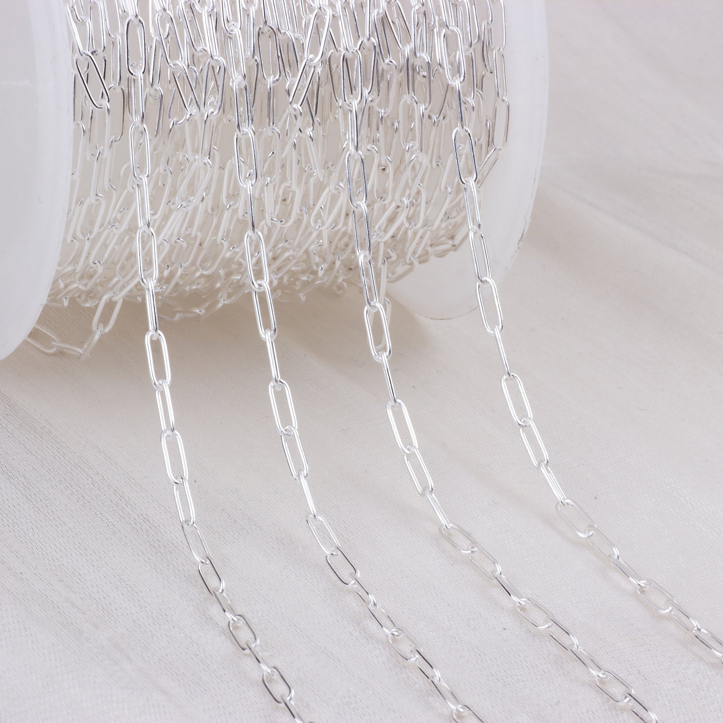 Gold filled paperclip chain 2.5mm